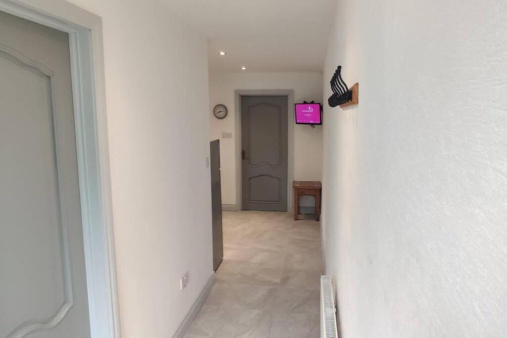 Luxury 'Cois Abhainn' Self Catering Apartment Foxford Extérieur photo